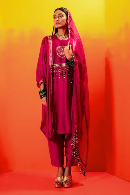 PRAHNAAYA Pink Kurta And Pant Vegan Satin Embroidery Luna Round Straight & Set 