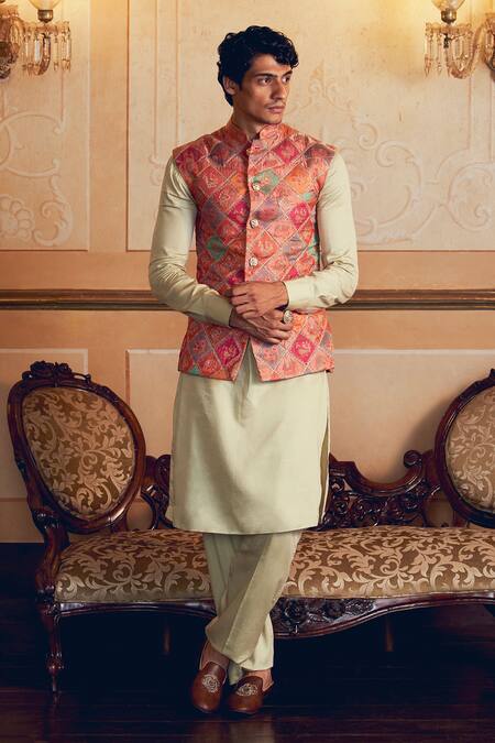 Aditi Gupta_Multi Color Banarasi Jamawar Zari Quilting Multicolor Quilted Bundi Set _Online_at_Aza_Fashions