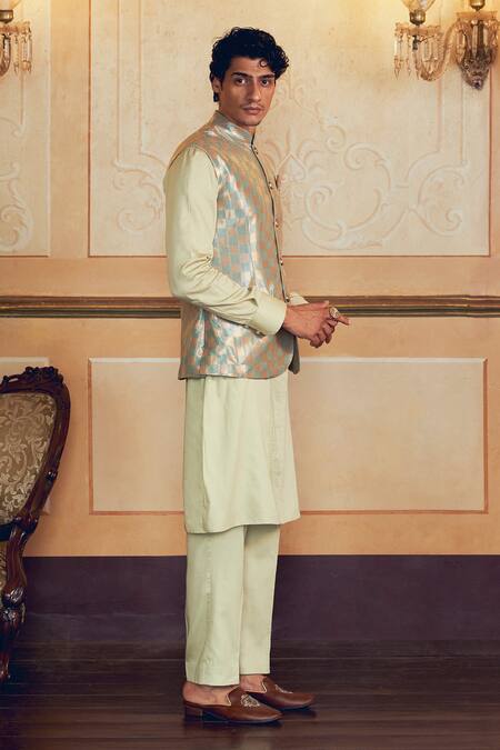 Shop_Aditi Gupta_Silver Jacquard Banarasi Checkered Bundi Set _Online_at_Aza_Fashions