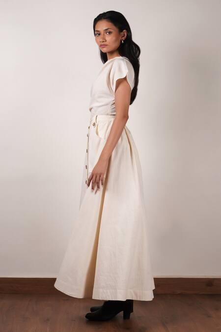 Buy MATI_1 Off White Cotton Solid Button-down Skirt Online at Aza Fashions Buy_MATI_1_Off White Cotton Solid Button-down Skirt _Online_at_Aza_Fashions