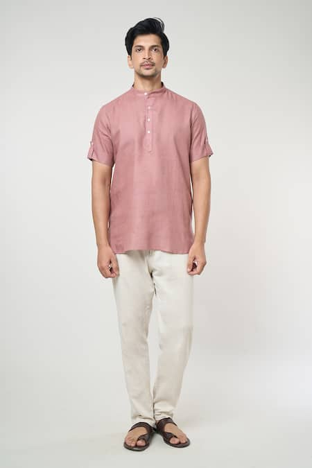 Arihant Rai Sinha Plain Half Sleeves Short Kurta 