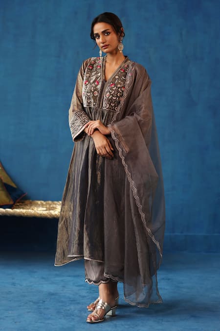 Buy_Begum_Grey Silk, Organza, Modal, Satin Embroidery V-neck Jaljeera Yoke Kurta Set _Online_at_Aza_Fashions