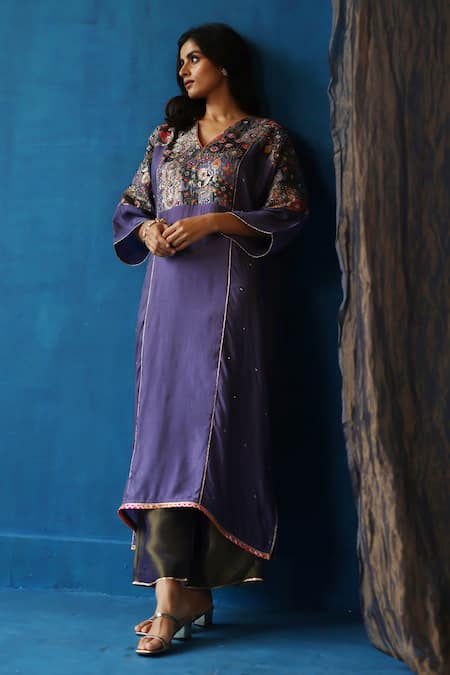 Shop_Begum_Purple Silk Embroidery V-neck Shikanji Floral Phiran And Pant Set 