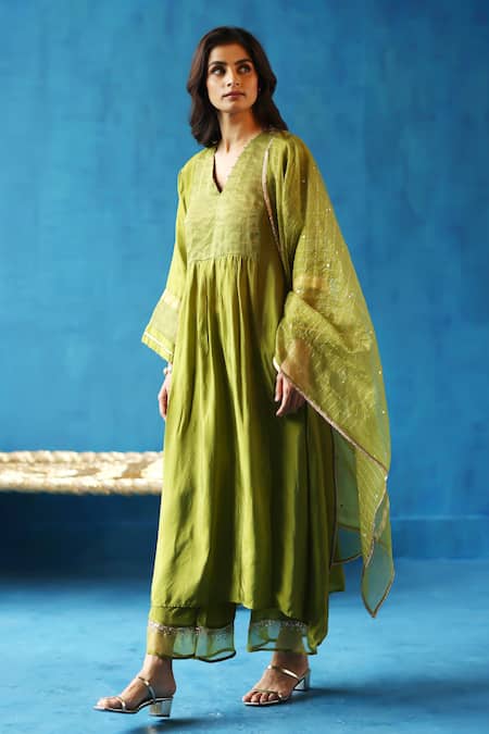 Buy_Begum_Green Silk, Organza Zari V-neck Jamun Stripe Woven Kurta Set _Online_at_Aza_Fashions