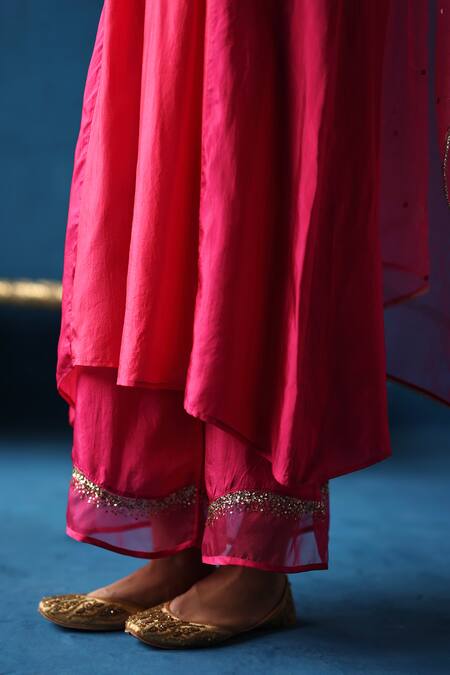 Buy Begum Fuchsia Silk, Organza Zari V-neck Jamun Stripe Yoke Woven Kurta Set Online at Aza Fashions Buy_Begum_Fuchsia Silk, Organza Zari V-neck Jamun Stripe Yoke Woven Kurta Set _Online_at_Aza_Fashions