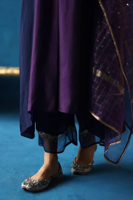 Shop Begum Blue Hemp, Organza, Silk Zari V-neck Jamun Stripe Placement Woven Kurta Set Online at Aza Fashions Shop_Begum_Blue Hemp, Organza, Silk Zari V-neck Jamun Stripe Placement Woven Kurta Set _Online_at_Aza_Fashions