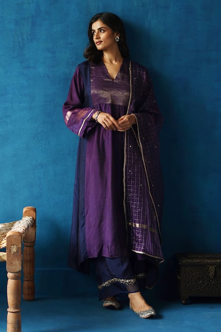Begum Blue Hemp, Organza, Silk Zari V-neck Jamun Stripe Placement Woven Kurta Set at Aza Fashions Begum_Blue Hemp, Organza, Silk Zari V-neck Jamun Stripe Placement Woven Kurta Set _at_Aza_Fashions