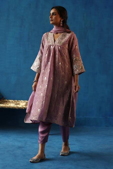 Begum Purple Kurta Silk Embroidery Sequin V Neck Kaanji Set Online at Aza Fashions Begum_Purple Kurta Silk Embroidery Sequin V Neck Kaanji Set_Online_at_Aza_Fashions