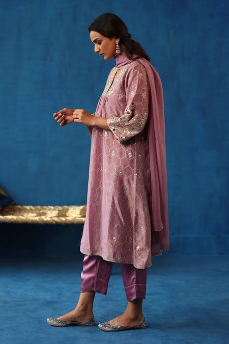 Begum Purple Kurta Silk Embroidery Sequin V Neck Kaanji Set at Aza Fashions Begum_Purple Kurta Silk Embroidery Sequin V Neck Kaanji Set_at_Aza_Fashions