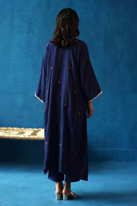 Buy Begum Blue Silk Embroidery Split V-neck Imly Flower Yoke Phiran And Pant Set Online at Aza Fashions Buy_Begum_Blue Silk Embroidery Split V-neck Imly Flower Yoke Phiran And Pant Set _Online_at_Aza_Fashions