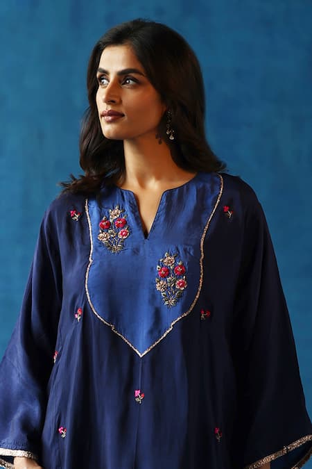 Begum Blue Silk Embroidery Split V-neck Imly Flower Yoke Phiran And Pant Set at Aza Fashions Begum_Blue Silk Embroidery Split V-neck Imly Flower Yoke Phiran And Pant Set _at_Aza_Fashions