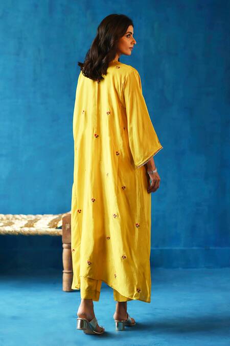 Shop Begum Yellow Silk Embroidery, Fringe Split V-neck Imly Resham Yoke Phiran And Pant Set at Aza Fashions Shop_Begum_Yellow Silk Embroidery, Fringe Split V-neck Imly Resham Yoke Phiran And Pant Set _at_Aza_Fashions