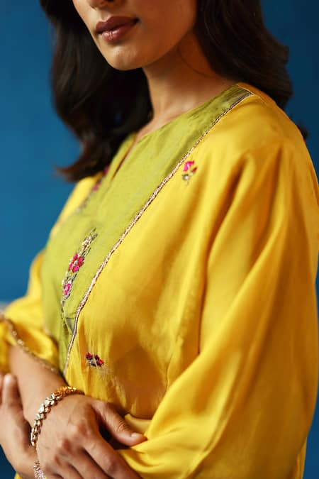 Begum Yellow Silk Embroidery, Fringe Split V-neck Imly Resham Yoke Phiran And Pant Set at Aza Fashions Begum_Yellow Silk Embroidery, Fringe Split V-neck Imly Resham Yoke Phiran And Pant Set _at_Aza_Fashions