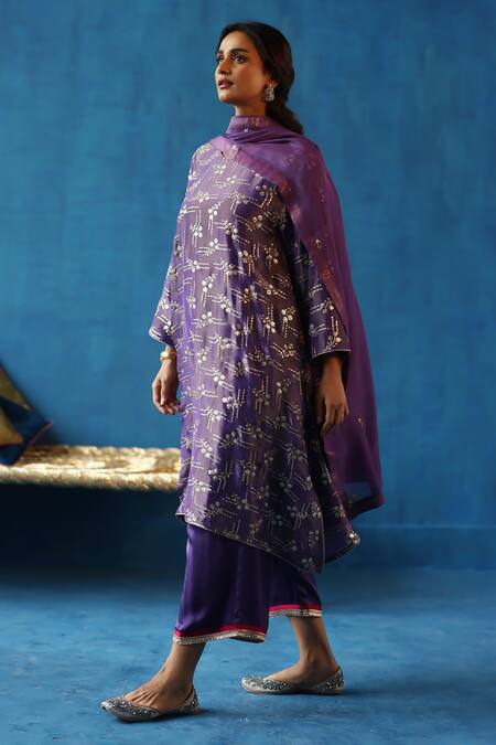 Buy Begum Purple Silk, Satin, Organza, Modal Sequins Round Aam Panna Embroidered Kurta Set Online at Aza Fashions Buy_Begum_Purple Silk, Satin, Organza, Modal Sequins Round Aam Panna Embroidered Kurta Set _Online_at_Aza_Fashions
