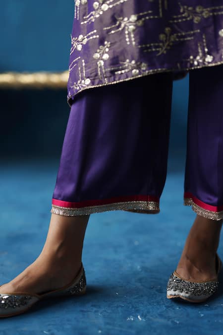 Buy Begum Purple Silk, Satin, Organza, Modal Sequins Round Aam Panna Embroidered Kurta Set Buy_Begum_Purple Silk, Satin, Organza, Modal Sequins Round Aam Panna Embroidered Kurta Set