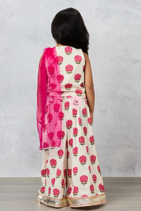 Shop Pinkcow designs pvt ltd White Cotton, Jacquard Gota Patti, Embroidery Block Print Kurta And Pant Set at Aza Fashions Shop_Pinkcow designs pvt ltd_White Cotton, Jacquard Gota Patti, Embroidery Block Print Kurta And Pant Set _at_Aza_Fashions