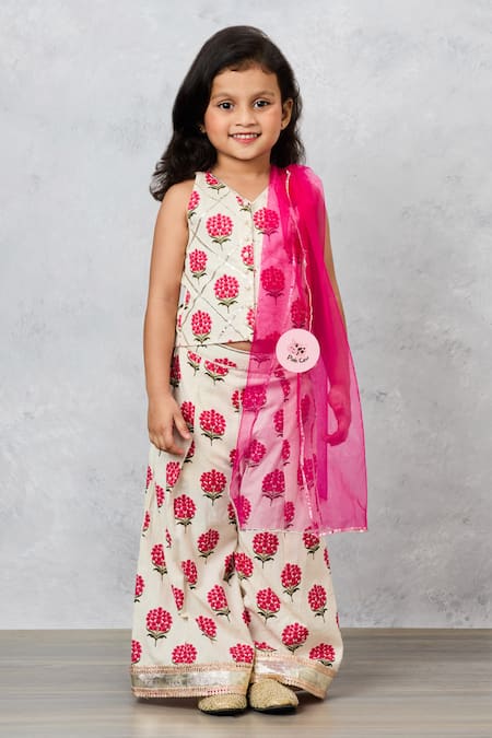 Shop Pinkcow designs pvt ltd White Cotton, Jacquard Gota Patti, Embroidery Block Print Kurta And Pant Set Online at Aza Fashions Shop_Pinkcow designs pvt ltd_White Cotton, Jacquard Gota Patti, Embroidery Block Print Kurta And Pant Set _Online_at_Aza_Fashions