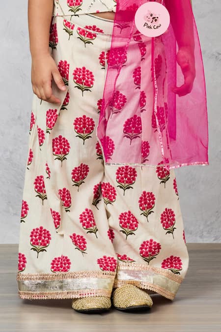 Pinkcow designs pvt ltd White Cotton, Jacquard Gota Patti, Embroidery Block Print Kurta And Pant Set at Aza Fashions Pinkcow designs pvt ltd_White Cotton, Jacquard Gota Patti, Embroidery Block Print Kurta And Pant Set _at_Aza_Fashions