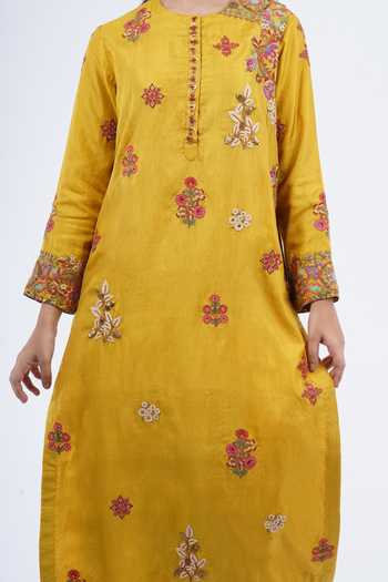 Debyani + CO_Yellow Cotton Embroidery Round Neck Rangoli Kurta Set _Online_at_Aza_Fashions