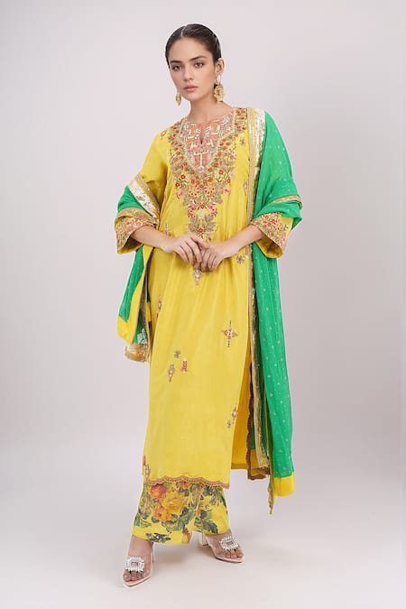 Debyani + Co Floral Embroidered Kurta Set 