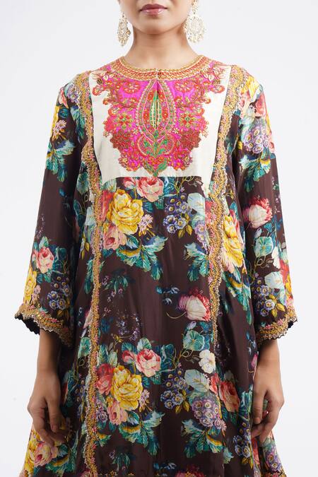 Shop_Debyani + CO_Black Embroidery Round Neck Floral Print Short Kurta And Salwar Set _Online_at_Aza_Fashions