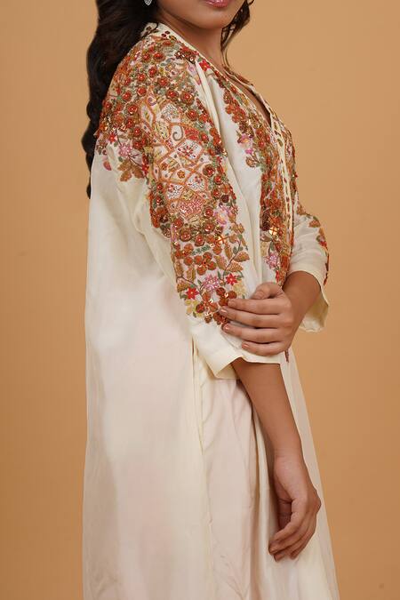 Buy_Debyani + CO_Ivory Silk Embroidery V-neck Kurta And Salwar Set _Online_at_Aza_Fashions