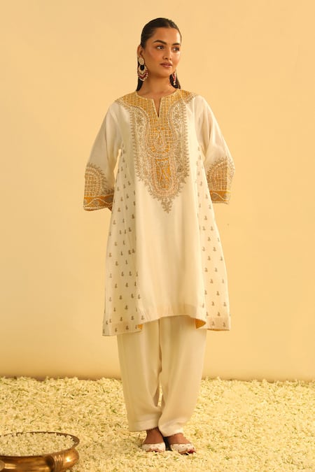 Sheetal Batra Arisana Embroidered Kalidar Kurta & Salwar Set 