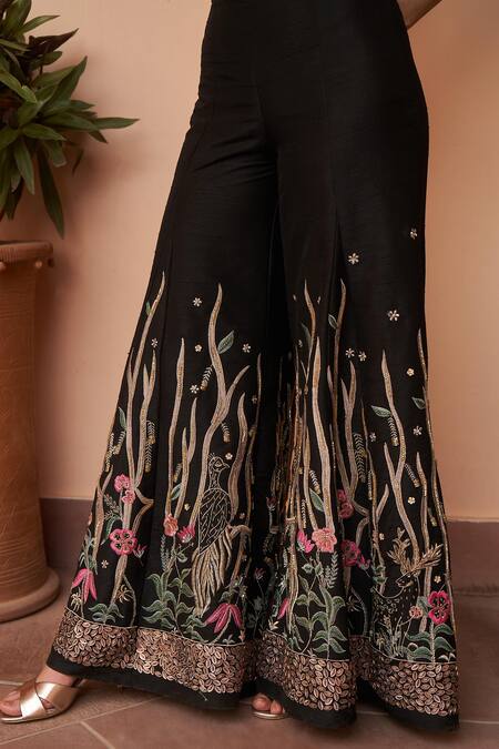 Buy Amrta By Guneet Kondal Black Silk, Viscose Embroidery Sweetheart Neck, Open Floral Bustier Trouser Set Online at Aza Fashions Buy_Amrta By Guneet Kondal_Black Silk, Viscose Embroidery Sweetheart Neck, Open Floral Bustier Trouser Set _Online_at_Aza_Fashions