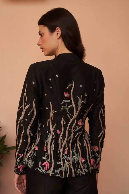 Amrta By Guneet Kondal Black Silk, Viscose Embroidery Sweetheart Neck, Open Floral Bustier Trouser Set at Aza Fashions Amrta By Guneet Kondal_Black Silk, Viscose Embroidery Sweetheart Neck, Open Floral Bustier Trouser Set _at_Aza_Fashions