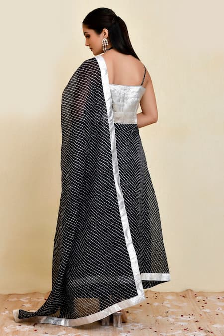 Shop_Bannhi By Priyanka Rathore_Black Kota Doria Patti Plunge Neck Leheriya Print Kurta Set _at_Aza_Fashions