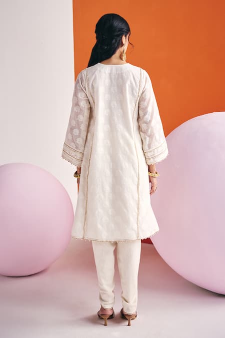 Shop Leela By A Ivory Jacquard, Cotton Metallic Thread, Zari, Moti And Lace Embellished Kurta Set at Aza Fashions Shop_Leela By A_Ivory Jacquard, Cotton Metallic Thread, Zari, Moti And Lace Embellished Kurta Set _at_Aza_Fashions
