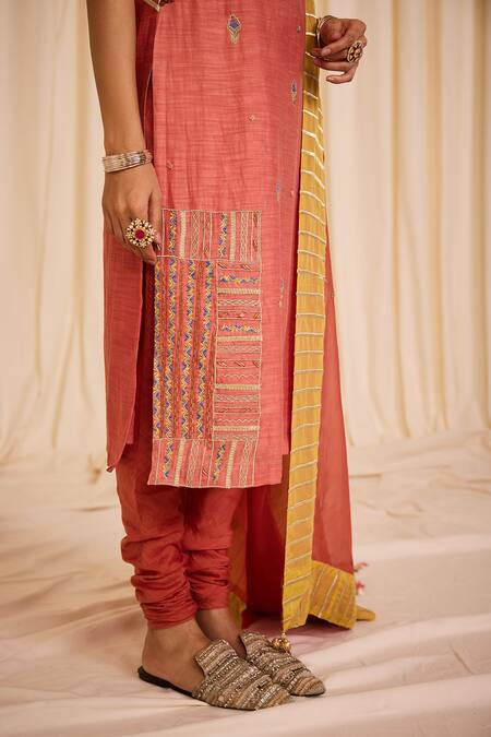 Buy Leela By A Peach Chanderi, Cotton Lace, Sequins, Geometric Thread Kurta Churidar Set Online at Aza Fashions Buy_Leela By A_Peach Chanderi, Cotton Lace, Sequins, Geometric Thread Kurta Churidar Set _Online_at_Aza_Fashions