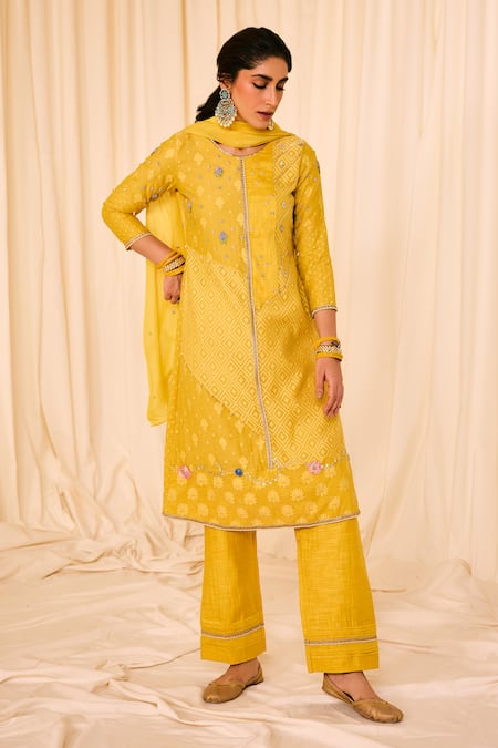 Leela By A Yellow Jacquard Cotton Woven Butti Round Geometric Threadwork Kurta Pant Set 