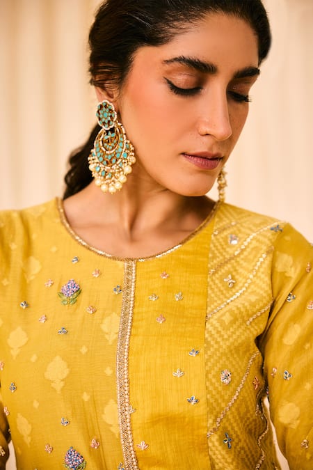 Shop Leela By A Yellow Jacquard, Cotton Sequins, Woven Geometric Threadwork Kurta Pant Set Online at Aza Fashions Shop_Leela By A_Yellow Jacquard, Cotton Sequins, Woven Geometric Threadwork Kurta Pant Set _Online_at_Aza_Fashions