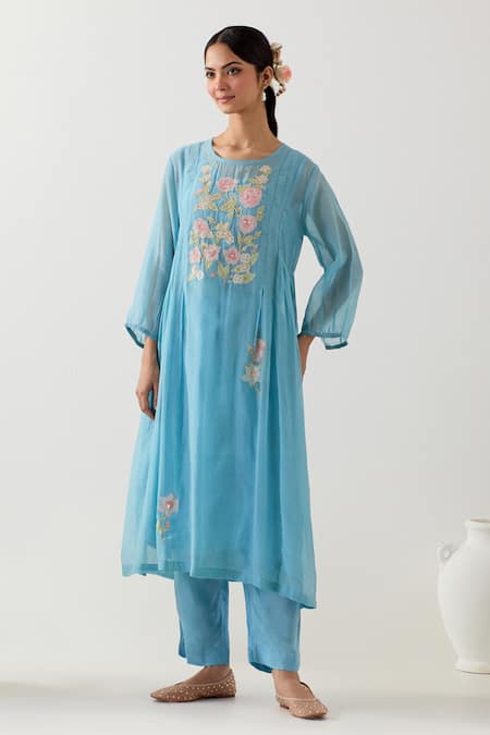 TATWA Chanderi Floral Patchwork Embroidered Kurta & Pant Set 