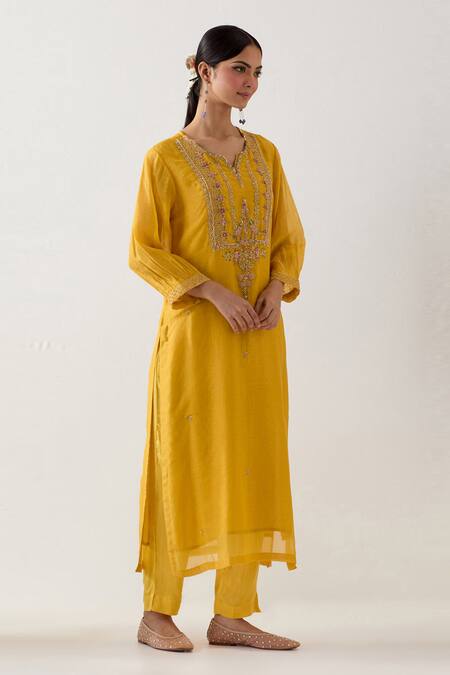 Buy_Tatwa_Yellow Handloom Chanderi Silk Embroidery Resham Stardust Zari Kurta And Pant Set _Online_at_Aza_Fashions