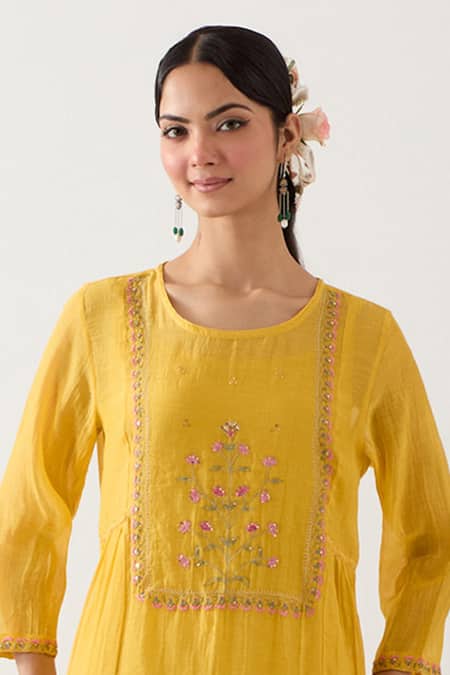 Tatwa Yellow Handloom Chanderi Silk Embroidery Floral Mughal Butta Kurta And Pant Set Online at Aza Fashions Tatwa_Yellow Handloom Chanderi Silk Embroidery Floral Mughal Butta Kurta And Pant Set _Online_at_Aza_Fashions