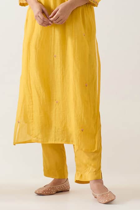 Shop Tatwa Yellow Handloom Chanderi Silk Embroidery Floral Mughal Butta Kurta And Pant Set Online at Aza Fashions Shop_Tatwa_Yellow Handloom Chanderi Silk Embroidery Floral Mughal Butta Kurta And Pant Set _Online_at_Aza_Fashions
