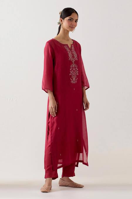 Shop Tatwa Pink Silk Organza Embroidery Resham Notched Pendant Zari Kurta And Pant Set Online at Aza Fashions Shop_Tatwa_Pink Silk Organza Embroidery Resham Notched Pendant Zari Kurta And Pant Set _Online_at_Aza_Fashions