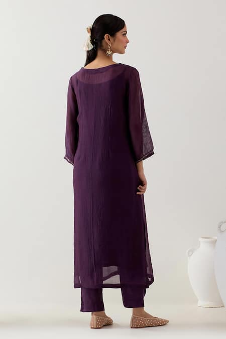 Tatwa Mughal Butta Embroidered Pintuck Kurta & Pant Set 