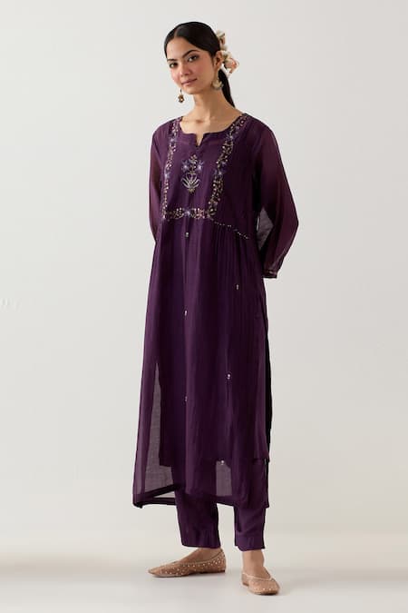 Buy Tatwa Purple Handloom Chanderi Silk Embroidery Mughal Butta Pintuck Kurta And Pant Set Buy_Tatwa_Purple Handloom Chanderi Silk Embroidery Mughal Butta Pintuck Kurta And Pant Set