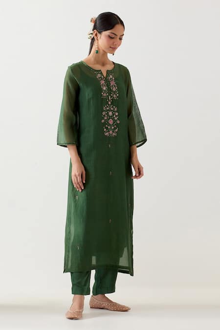 Shop_Tatwa_Green Organza, Muslin, Embroidery Split V-neck Resham Kurta Pant Set _Online_at_Aza_Fashions