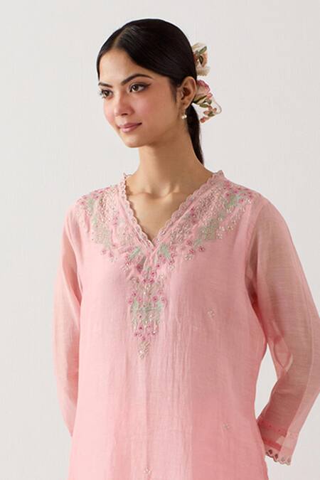 Tatwa_Pink Handloom Cotton, Muslin, Silk Embroidery V-neck Songbird Hand Kurta Set _at_Aza_Fashions