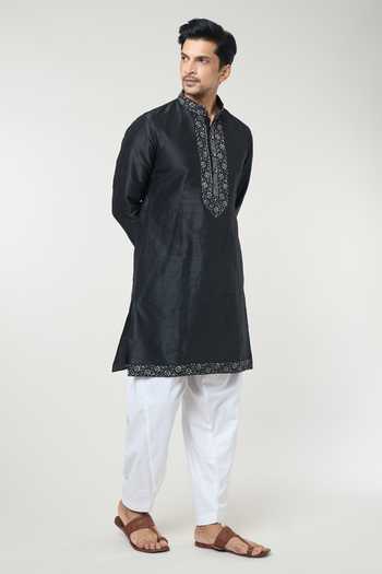 Shop Rng Safawala Black , Satin Sequins, Embroidery Kurta Set Online at Aza Fashions Shop_Rng Safawala_Black , Satin Sequins, Embroidery Kurta Set _Online_at_Aza_Fashions