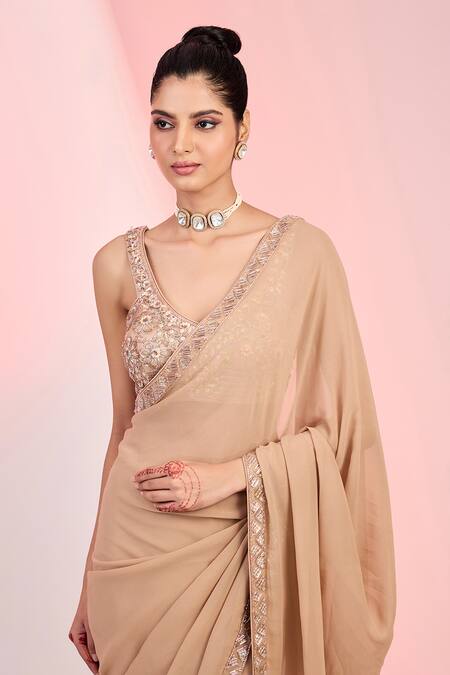 Buy Meenagurnam Brown Blouse Net Embellished Sequin Plunge Hem Saree With Online at Aza Fashions Buy_Meenagurnam_Brown Blouse Net Embellished Sequin Plunge Hem Saree With _Online_at_Aza_Fashions