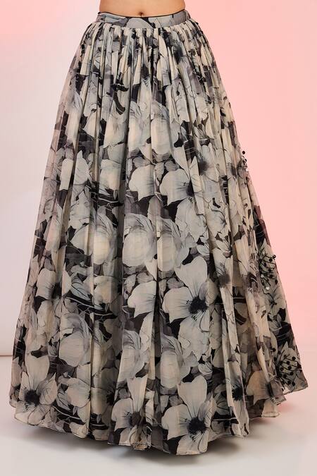 Meenagurnam Black Net, Organza Sequins, Beads, Cut Work Plunge Neck Floral Print Lehenga Set Online at Aza Fashions Meenagurnam_Black Net, Organza Sequins, Beads, Cut Work Plunge Neck Floral Print Lehenga Set _Online_at_Aza_Fashions