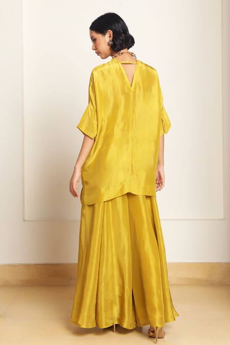 Shop Kanelle Green Round Neck Drape Detail Olive Kaftan And Pant Set at Aza Fashions Shop_Kanelle_Green Round Neck Drape Detail Olive Kaftan And Pant Set_at_Aza_Fashions