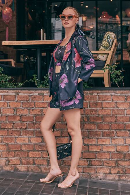 House Of Fett Black Twill Collared, Square Neck Chuck And Blair Printed Jacket Set Online at Aza Fashions House Of Fett_Black Twill Collared, Square Neck Chuck And Blair Printed Jacket Set _Online_at_Aza_Fashions