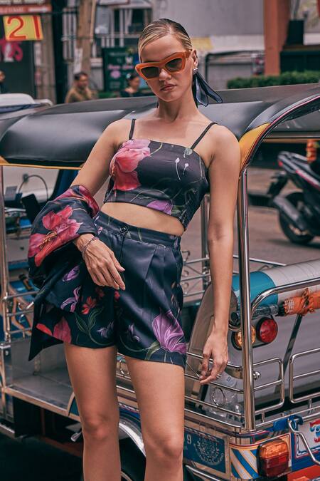 Shop House Of Fett Black Twill Collared, Square Neck Chuck And Blair Printed Jacket Set Online at Aza Fashions Shop_House Of Fett_Black Twill Collared, Square Neck Chuck And Blair Printed Jacket Set _Online_at_Aza_Fashions