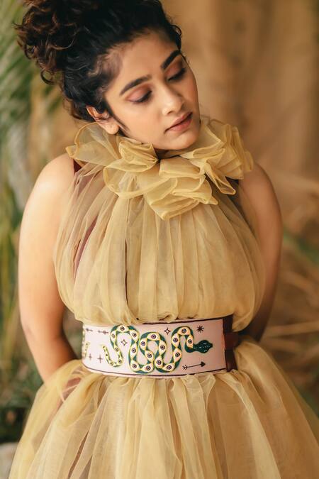 Krutiarts Beige Thread Twister Snake Embroidered Belt at Aza Fashions Krutiarts_Beige Thread Twister Snake Embroidered Belt _at_Aza_Fashions